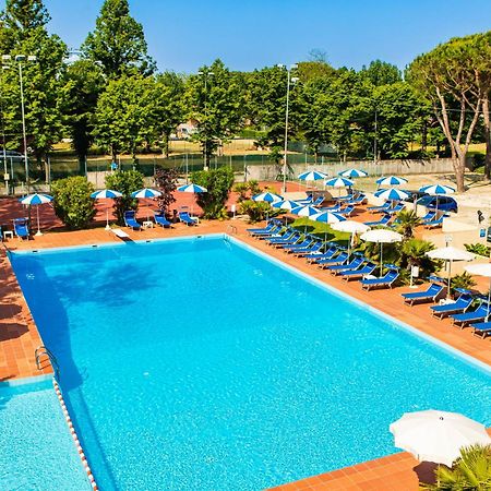 צ'סנטיקו Hotel Caravelle מראה חיצוני תמונה