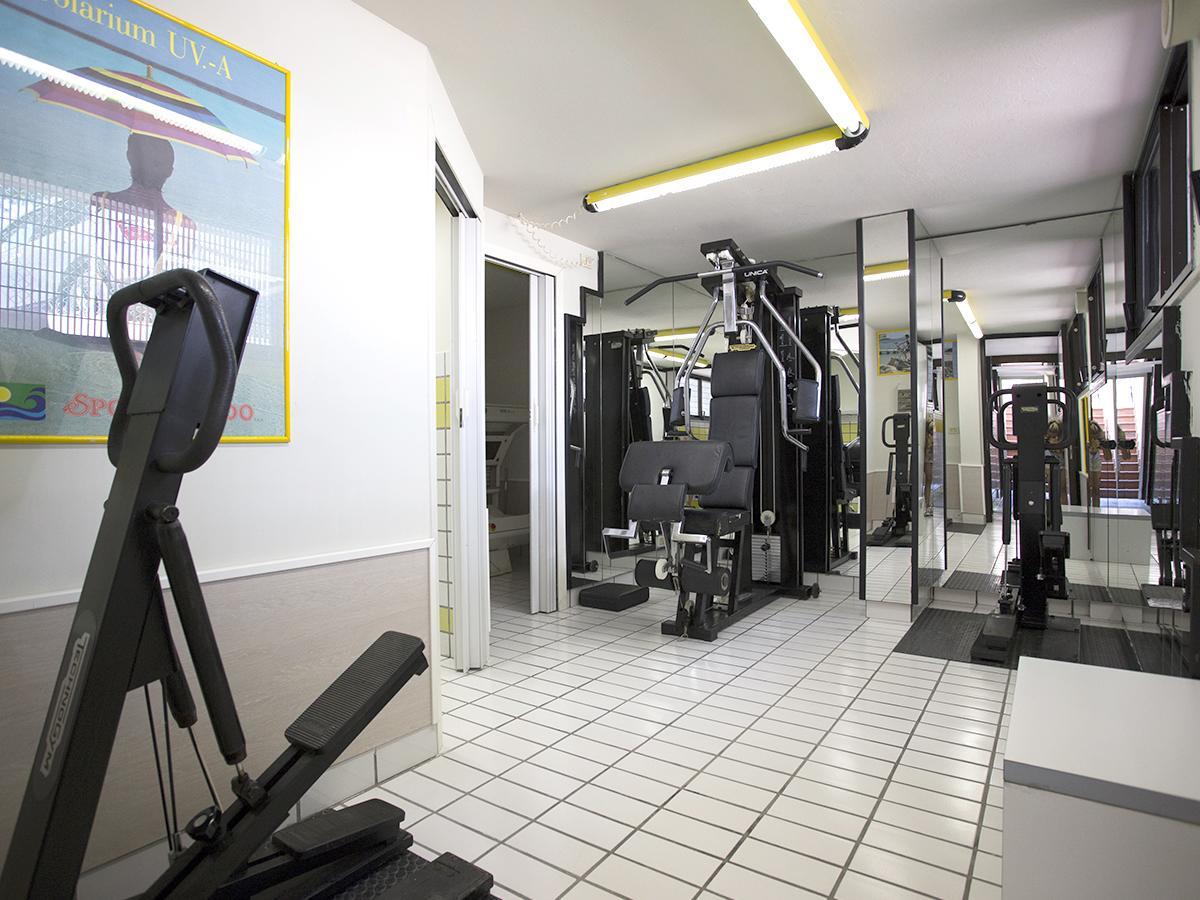 צ'סנטיקו Hotel Caravelle מראה חיצוני תמונה