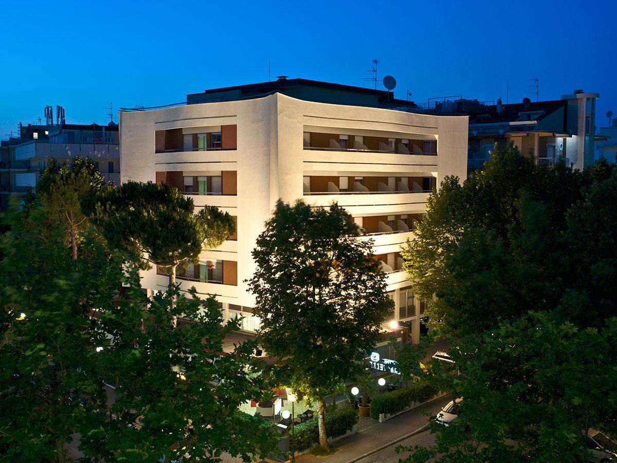 צ'סנטיקו Hotel Caravelle מראה חיצוני תמונה